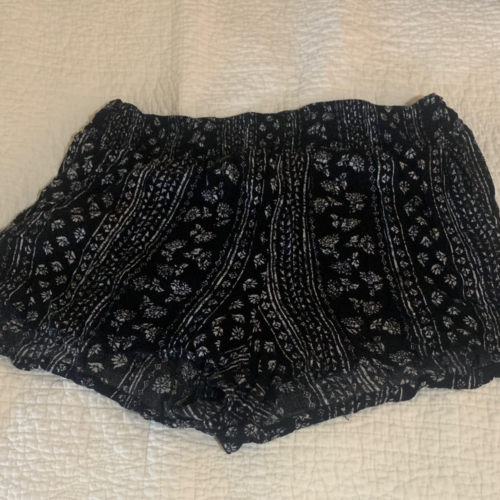 Joe Benbasset Black and White Floral High Waist Shorts